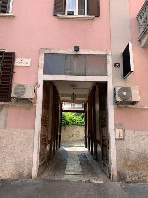 Ampola Home “Flamingo” Milán Exteriér fotografie